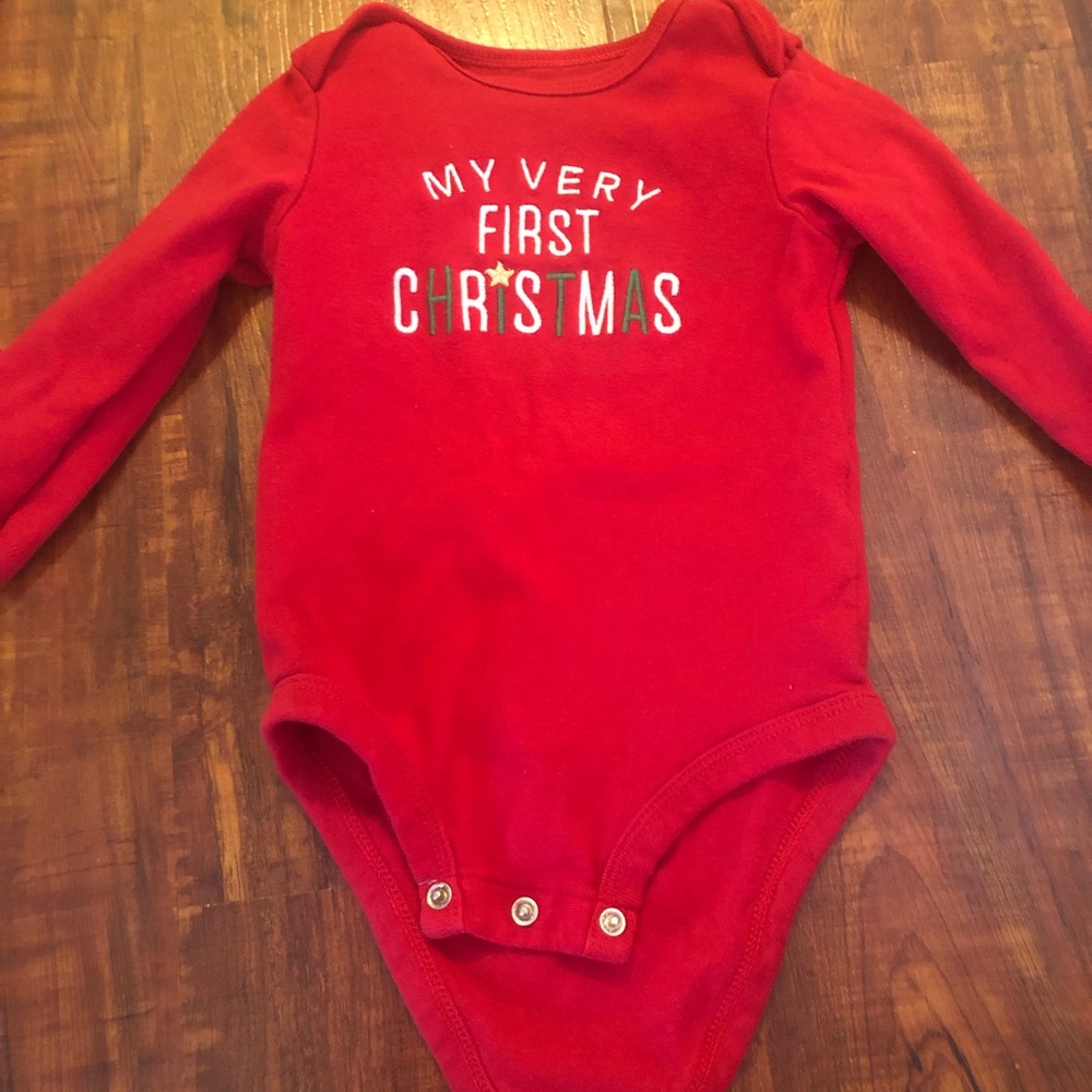 🔵 First Christmas onesie •